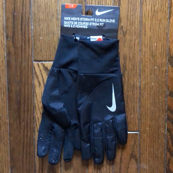 nike storm fit gloves